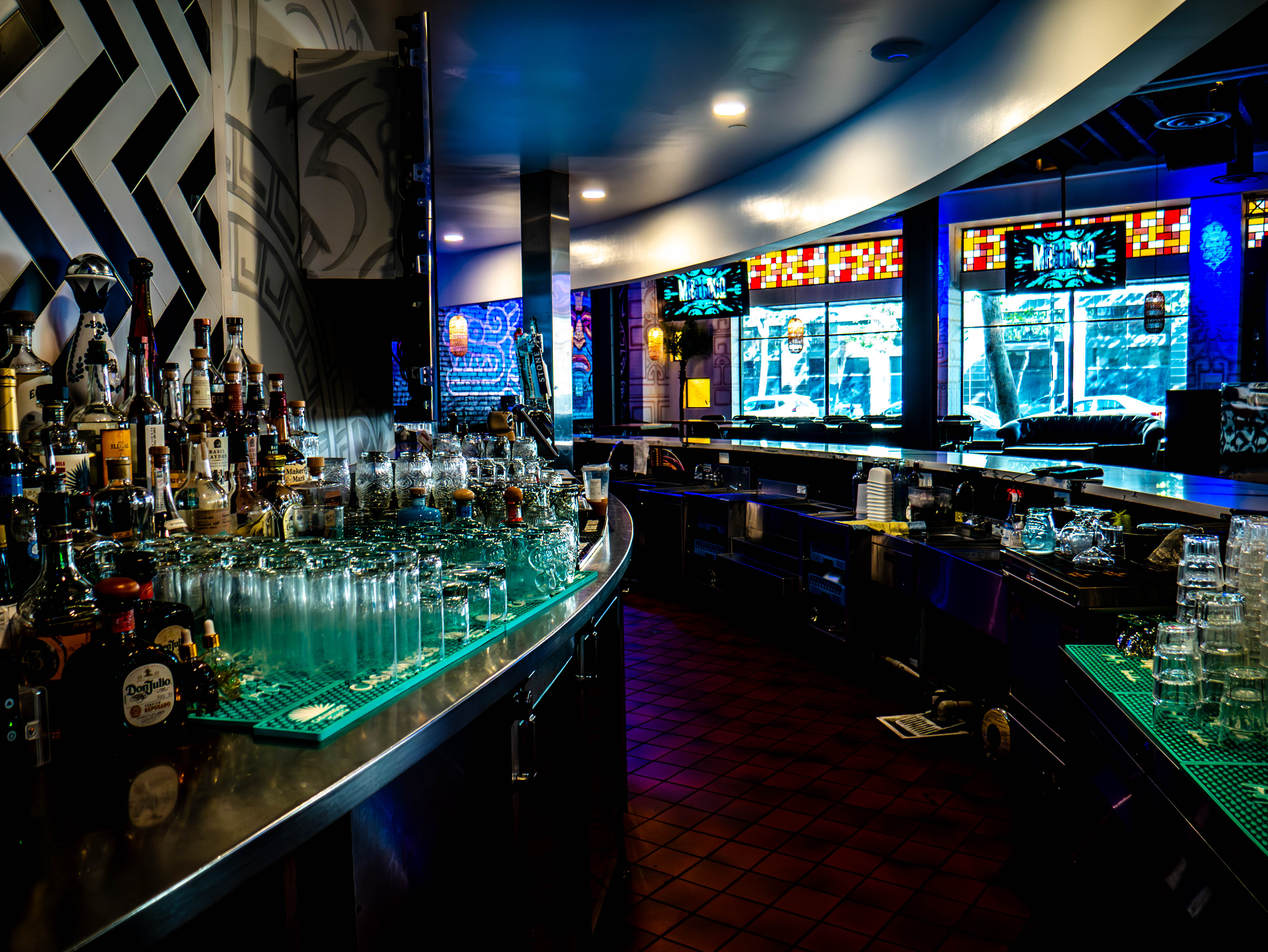 Mas Loco Cantina
